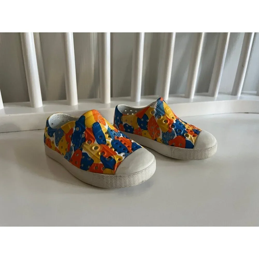 Native Shoes - Picture 1 of 6